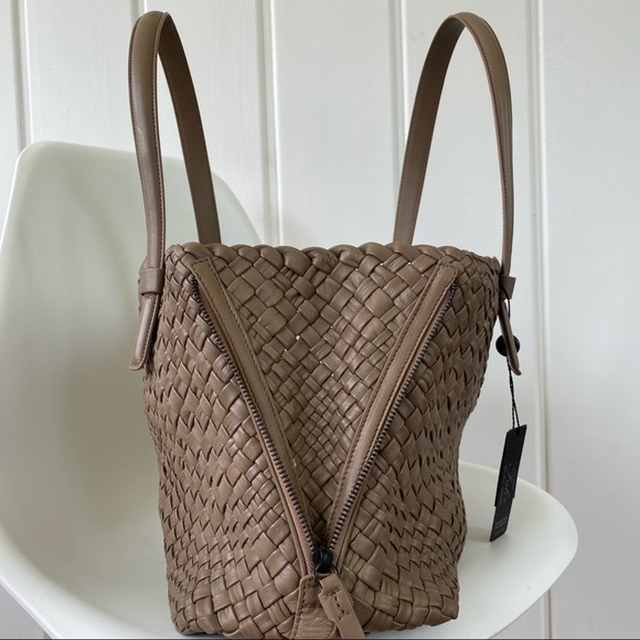 FALOR Italian Handmade Woven Leather Purse - Picture 4 of 13